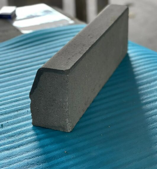 Bordura din beton pentru pavaj 15x10x50